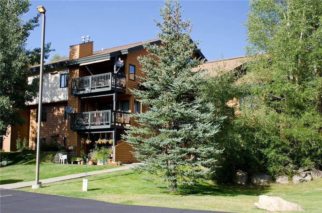 The Pines Condominiums 斯廷博特斯普林斯 外观 照片