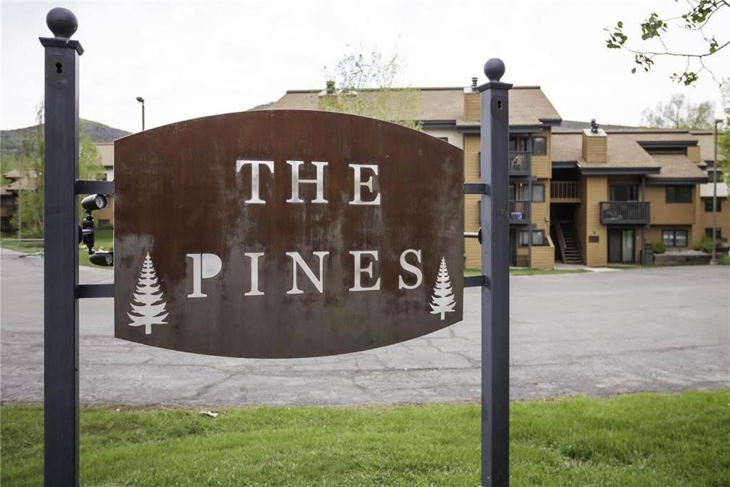 The Pines Condominiums 斯廷博特斯普林斯 外观 照片